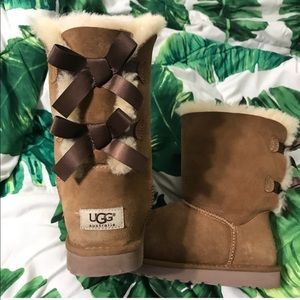 Bailey Bow Ugg Boots Size 8